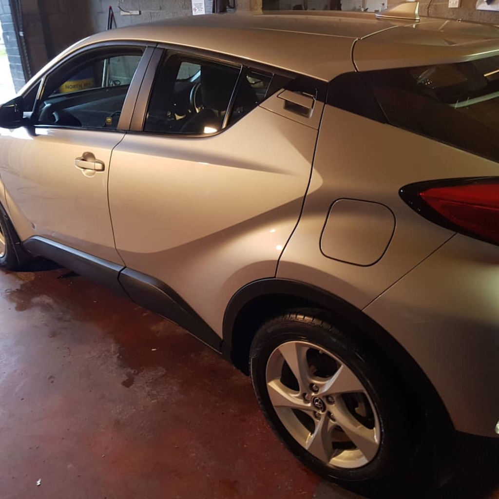 Single stage correction with machine polishing to restore a deep mirror-like gloss finish.