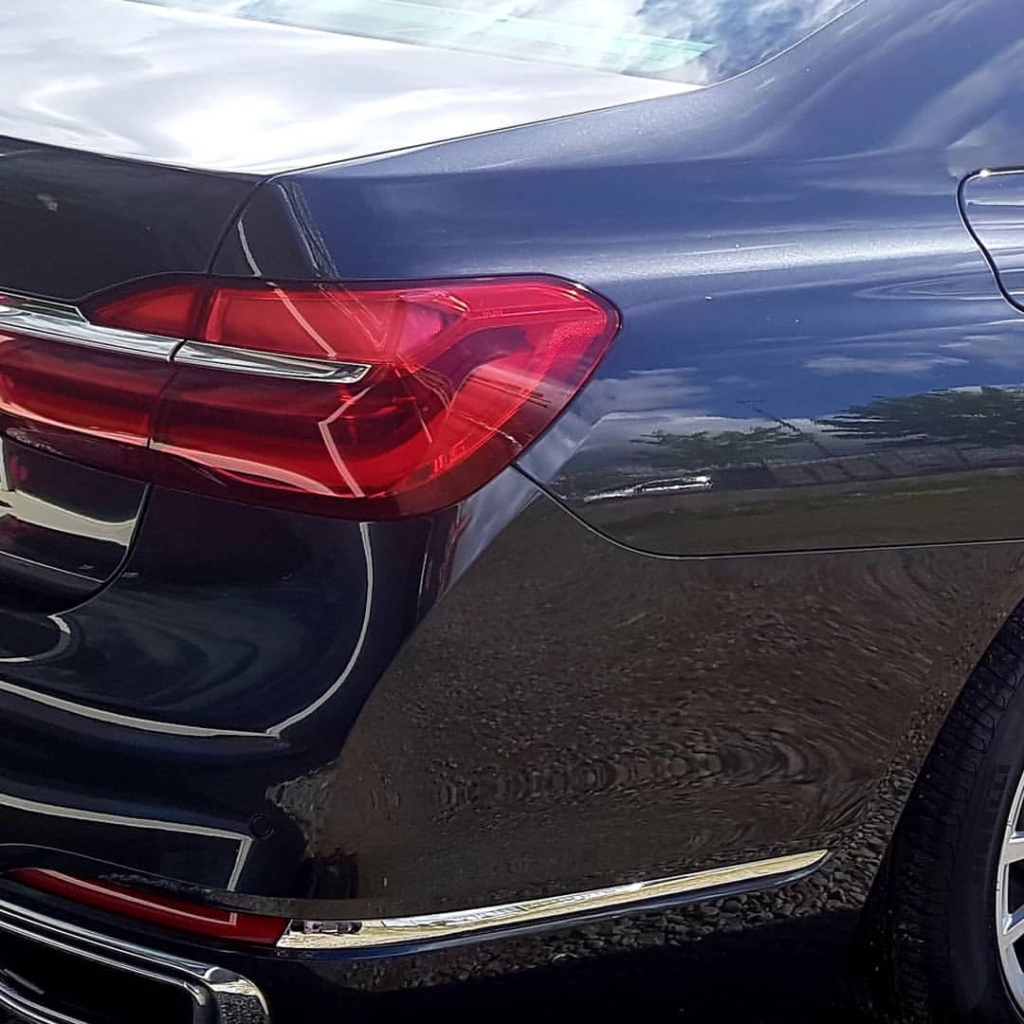 Water beading off a ceramic-protected car surface, showing how easy it is to maintain for Roscommon, Longford and Athlone drivers.