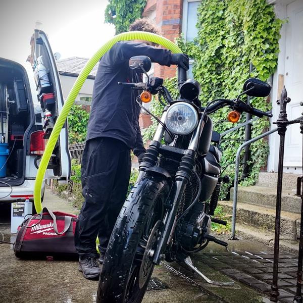 Specialist warm-air drying and chamois technique by Auto Refined (Car Valet Hero Dublin & Louth) on a polished machine during mobile detailing in Kingscourt, Kells and Navan.