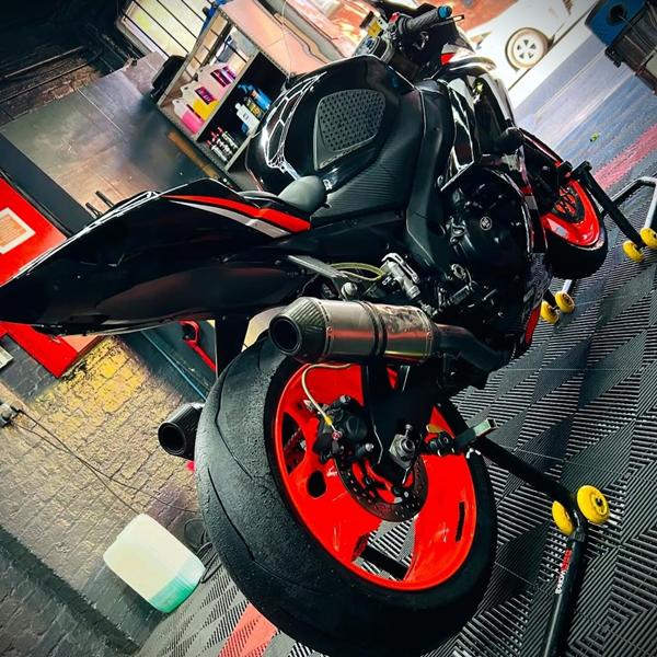 Gloss enhancement and hydrophobic wax applied by Auto Refined (Car Valet Hero Dublin & Louth) to a detailed motorbike in Dublin City, Swords and Malahide.
