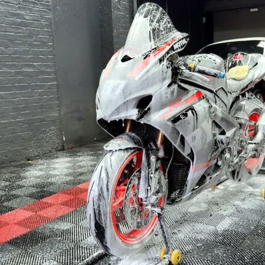 Motorbike detailed wash and wax at Invi Detailing (Car Valet Hero Dublin 7) background image.