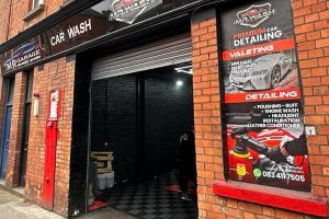 Mr Wash | Valeting & Detailing | Cars, Vans & Motorbikes (service centre's facade)