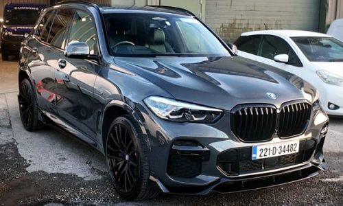Completed paint correction and protection by Auto Refined (Car Valet Hero Dublin & Louth), showcasing the maximum reflection and shine of a vehicle ready to travel on Co. Dublin, Louth, Meath and Monaghan roads.